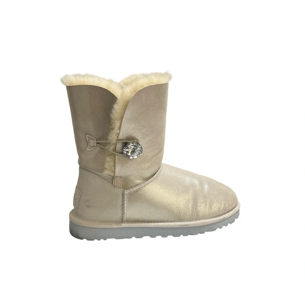 UGG Bailey Button Bling Boots Size 8